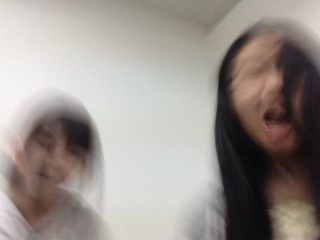 Illustration for article titled Japanese Selfie Trend Will Leave You Shaking Your Head